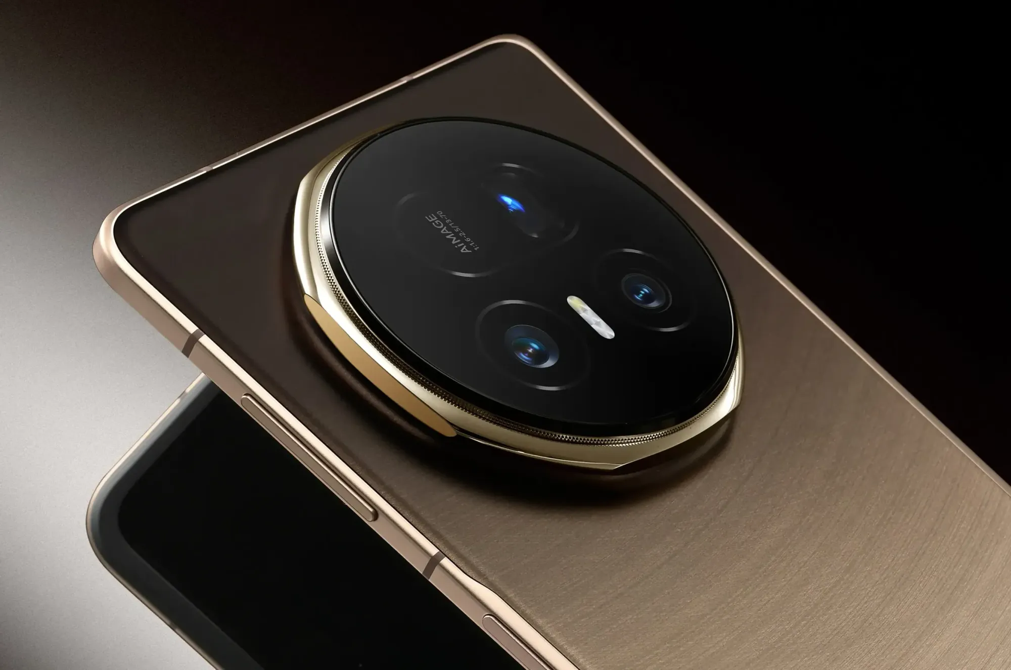 Honor Magic V5: gruppo fotografico posteriore