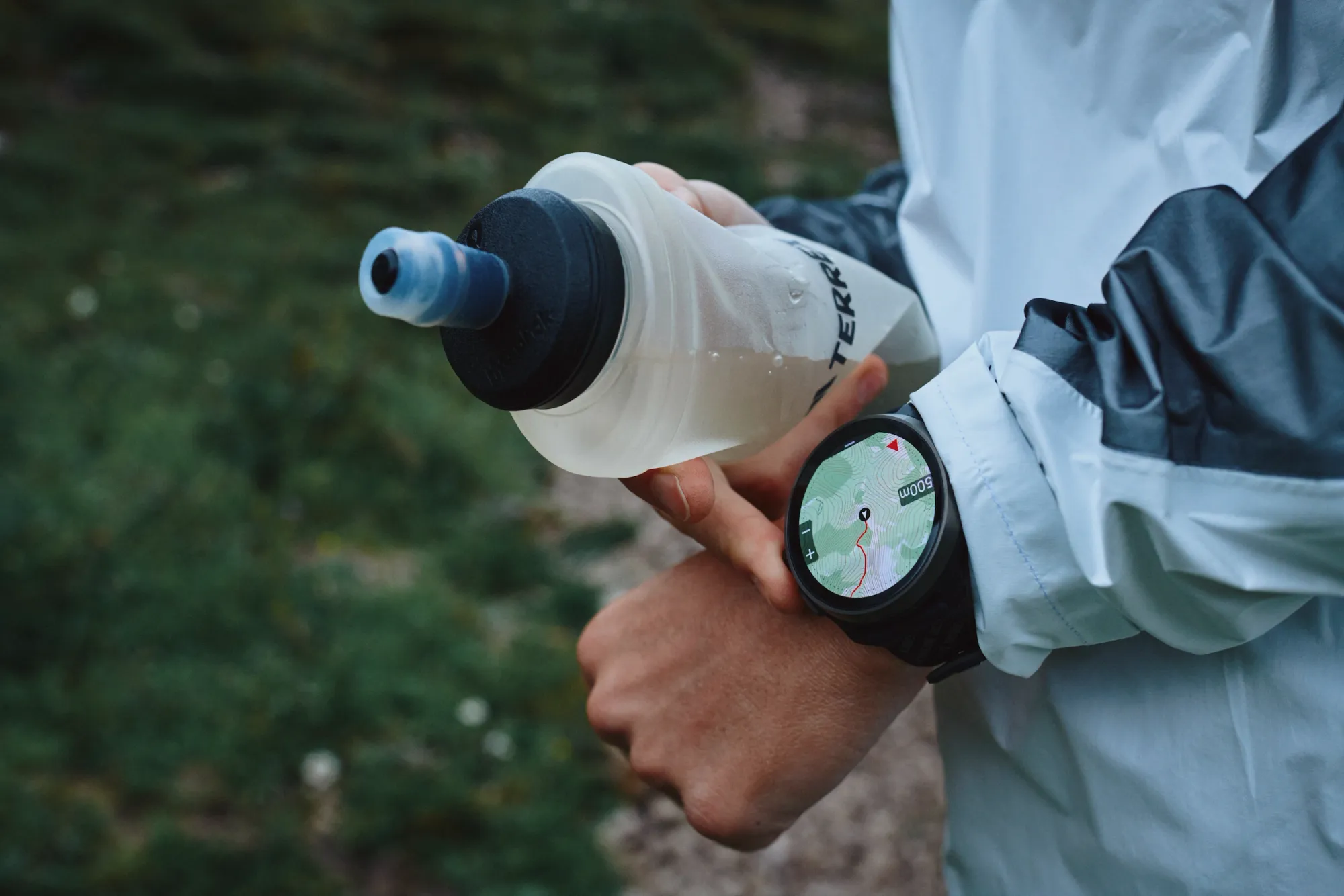 Suunto Race 2 utilizza una modalità GPS con localizzazione a doppia banda su tutti i principali sistemi satellitari