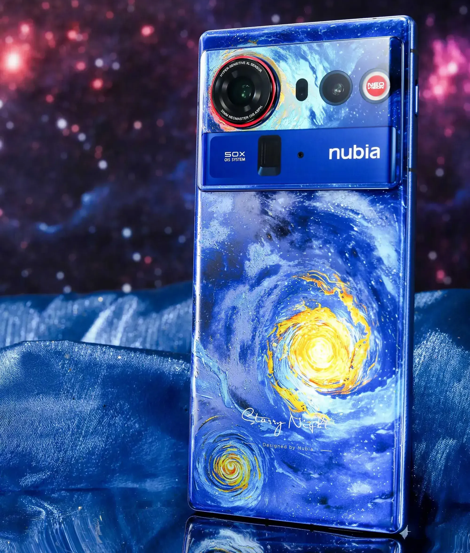 La Starry Night Edition, in edizione blu per i collezionisti