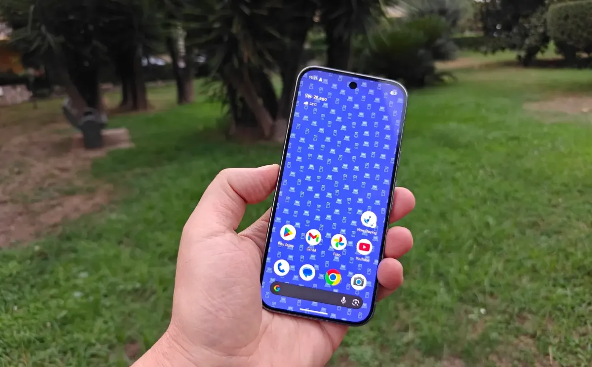 Google Pixel 10 Pro: lo sfondo è stato generato con il supporto dell'AI
