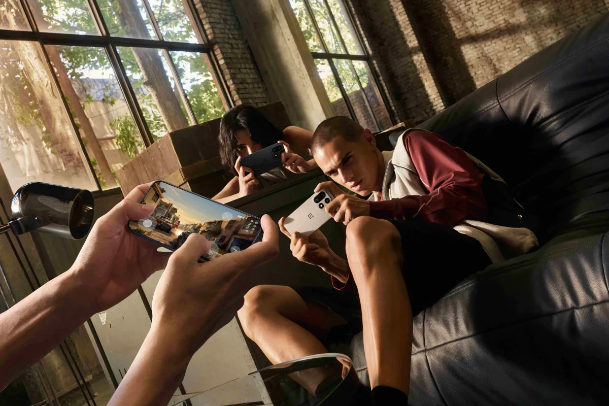 Oneplus 15: un nuovo smartphone che ridefinisce gli standard tra i flagship