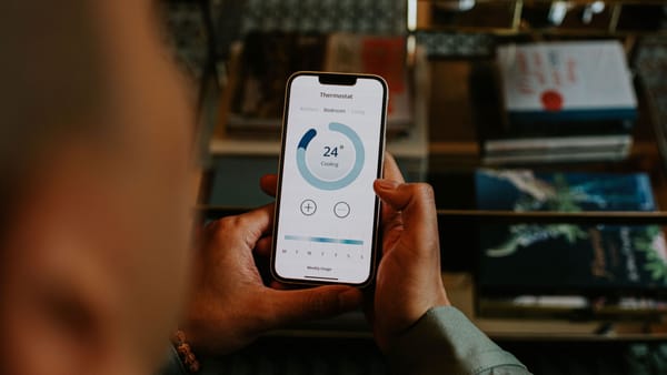 Stufe e termosifoni smart per riscaldare la casa spendendo meno